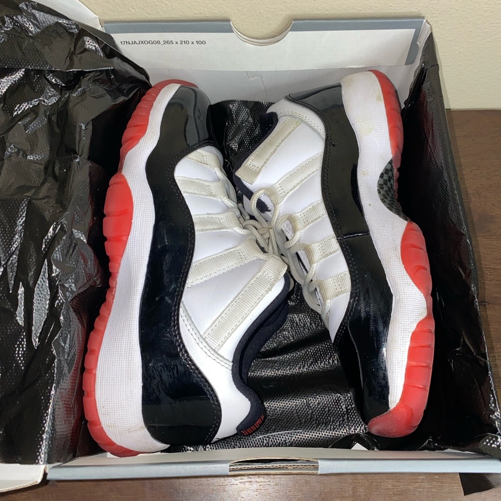 Jordan Retro 11 - Grade School